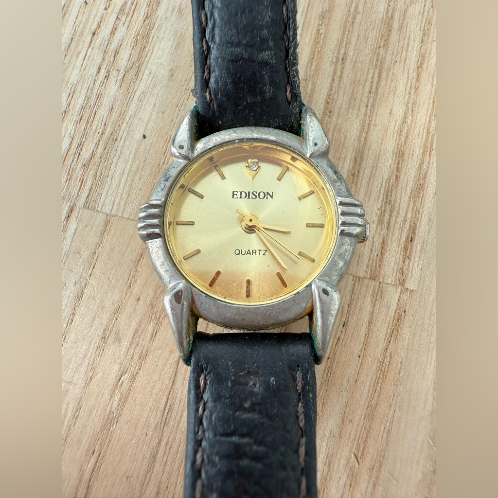 Vintage Edison Ladies Gold Tone Black Leather Watch New Battery